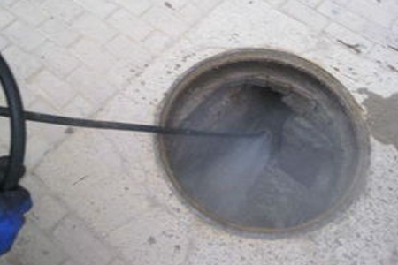 辉北云门厕所里漏水怎么办,排清洗油烟管道,保鲜膜可以疏通马桶吗
